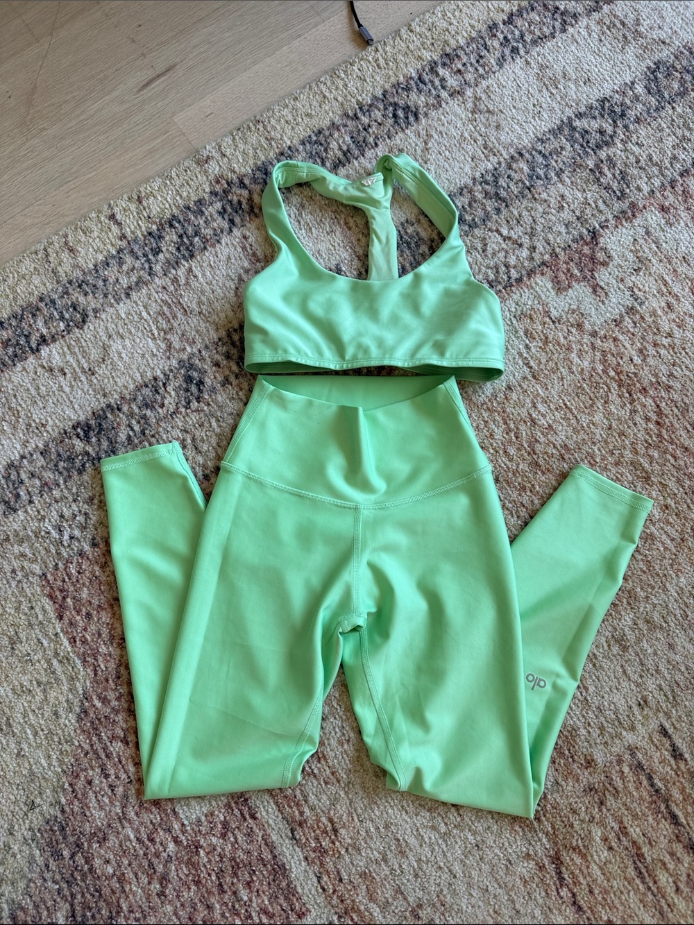 Mint Green ALO Set - Airlift Sports Bra & Leggings